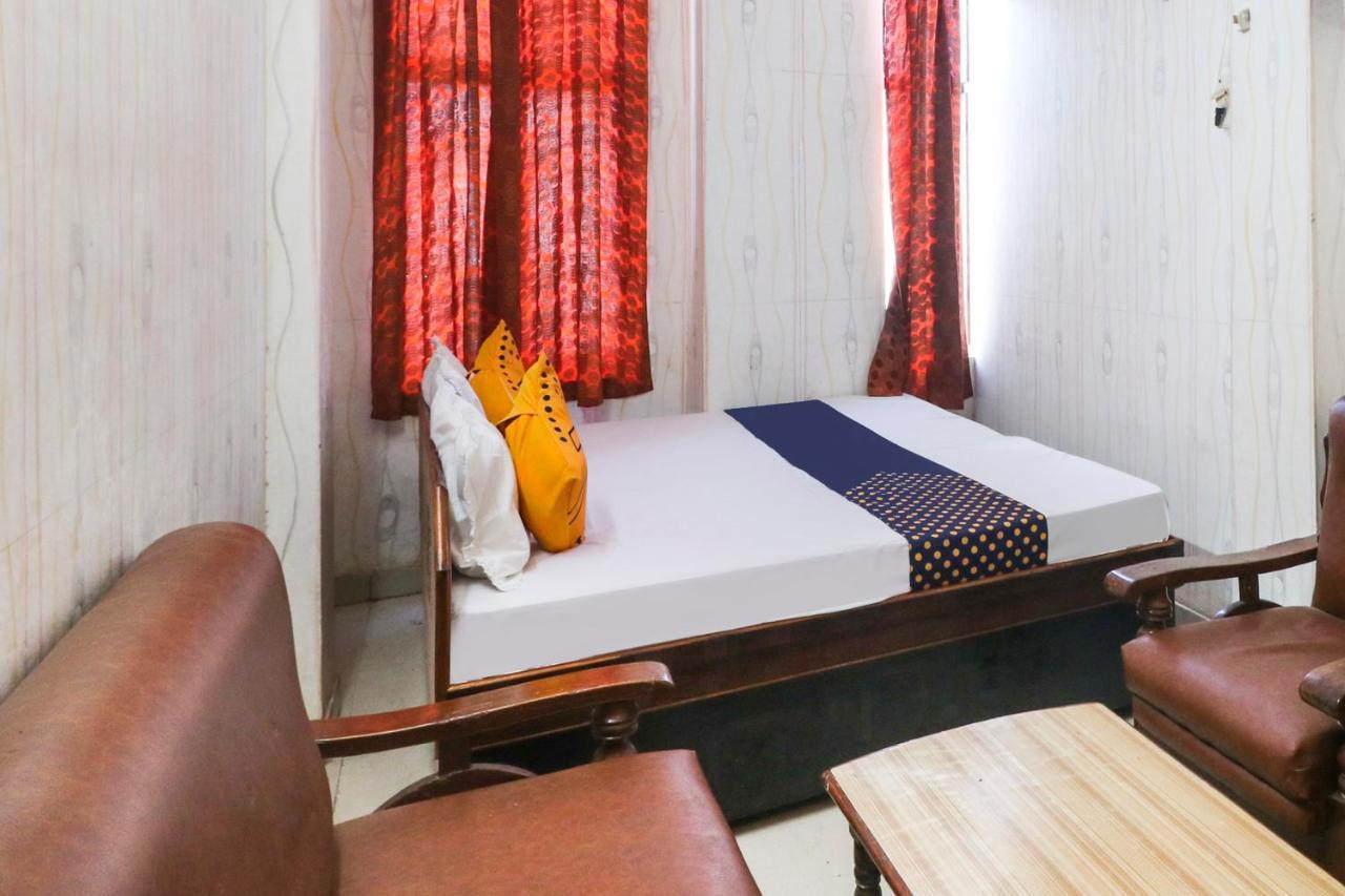 Spot On 67728 Ashish Guest House Jaunpur Zewnętrze zdjęcie